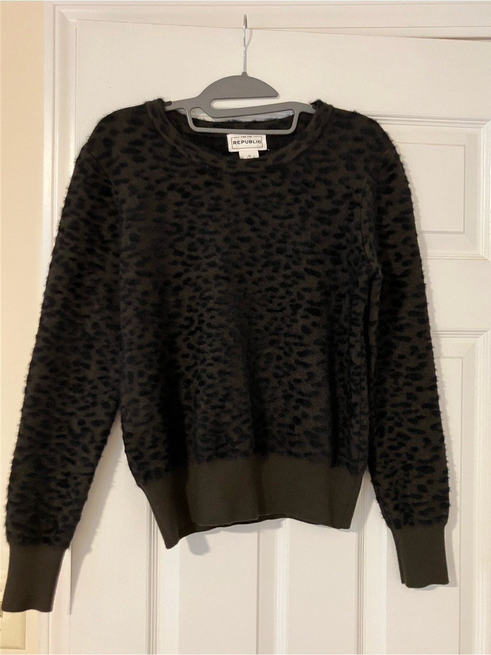 For The Republic Olive Green & Black Leopard-Print Crewneck Sweater
